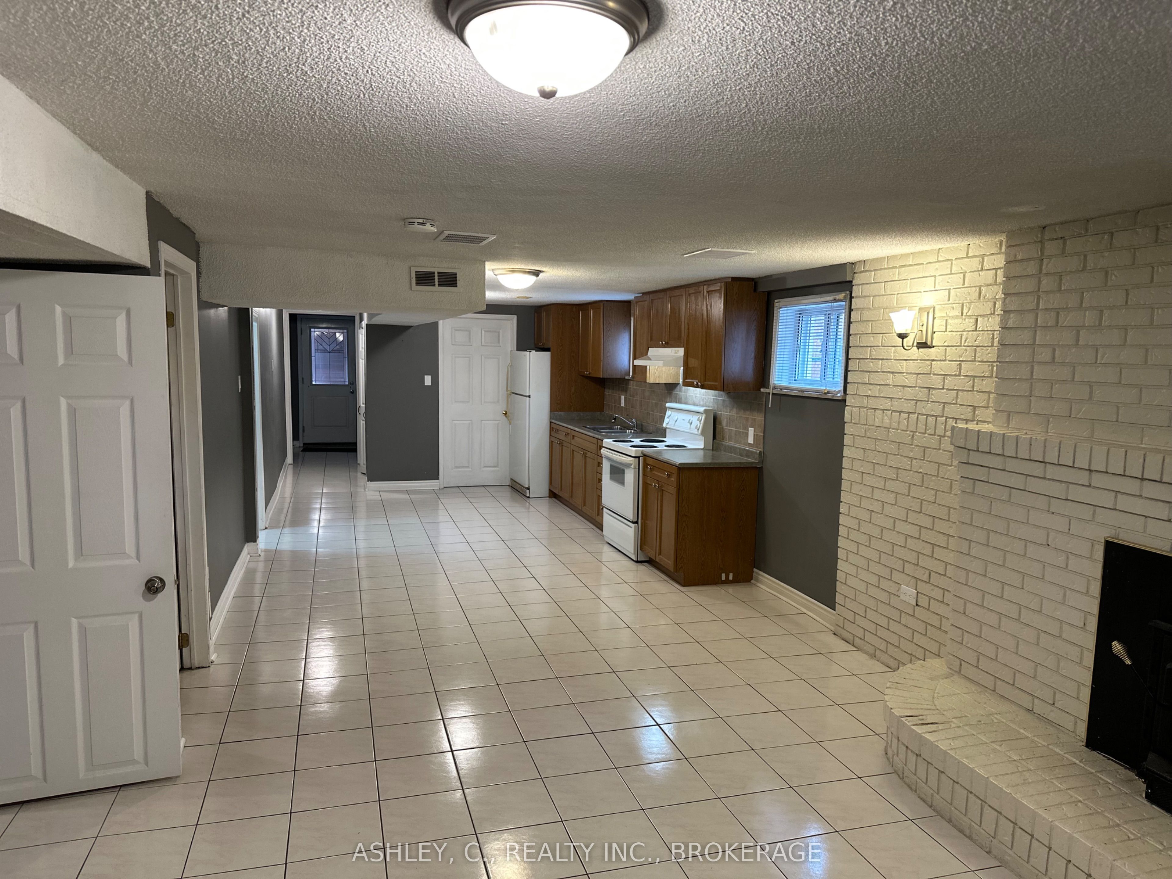 2546 Palisander Avenue BSMT, Mississauga, ON L5B 2L2 photo 4