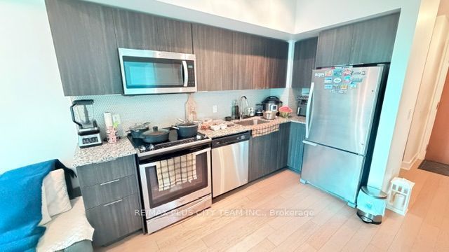 20 Shore Breeze Drive 2603, Toronto, ON M8V 0C7 photo 5