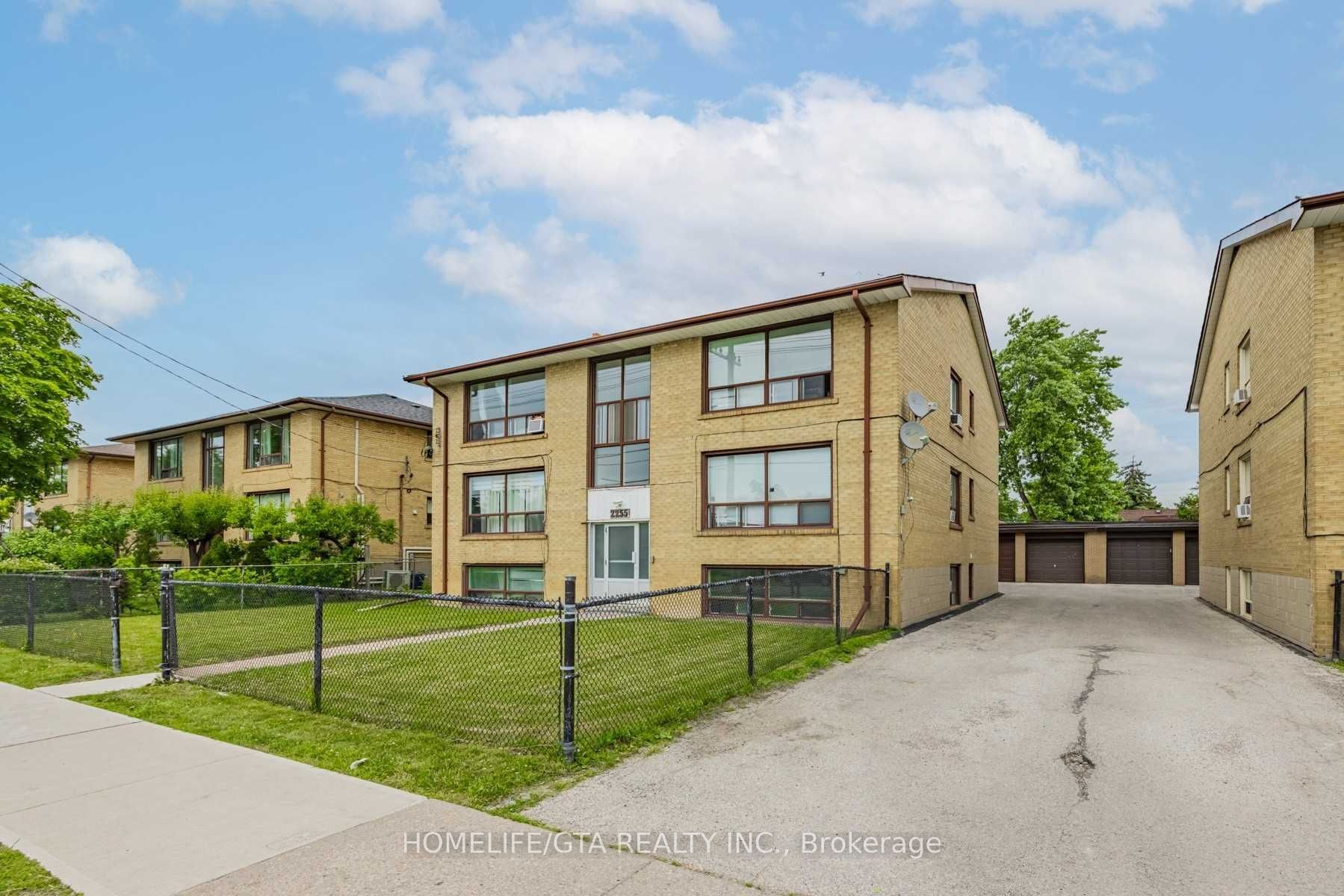 2255 Kipling Avenue 5, Toronto, ON M9W 4L5 photo 2