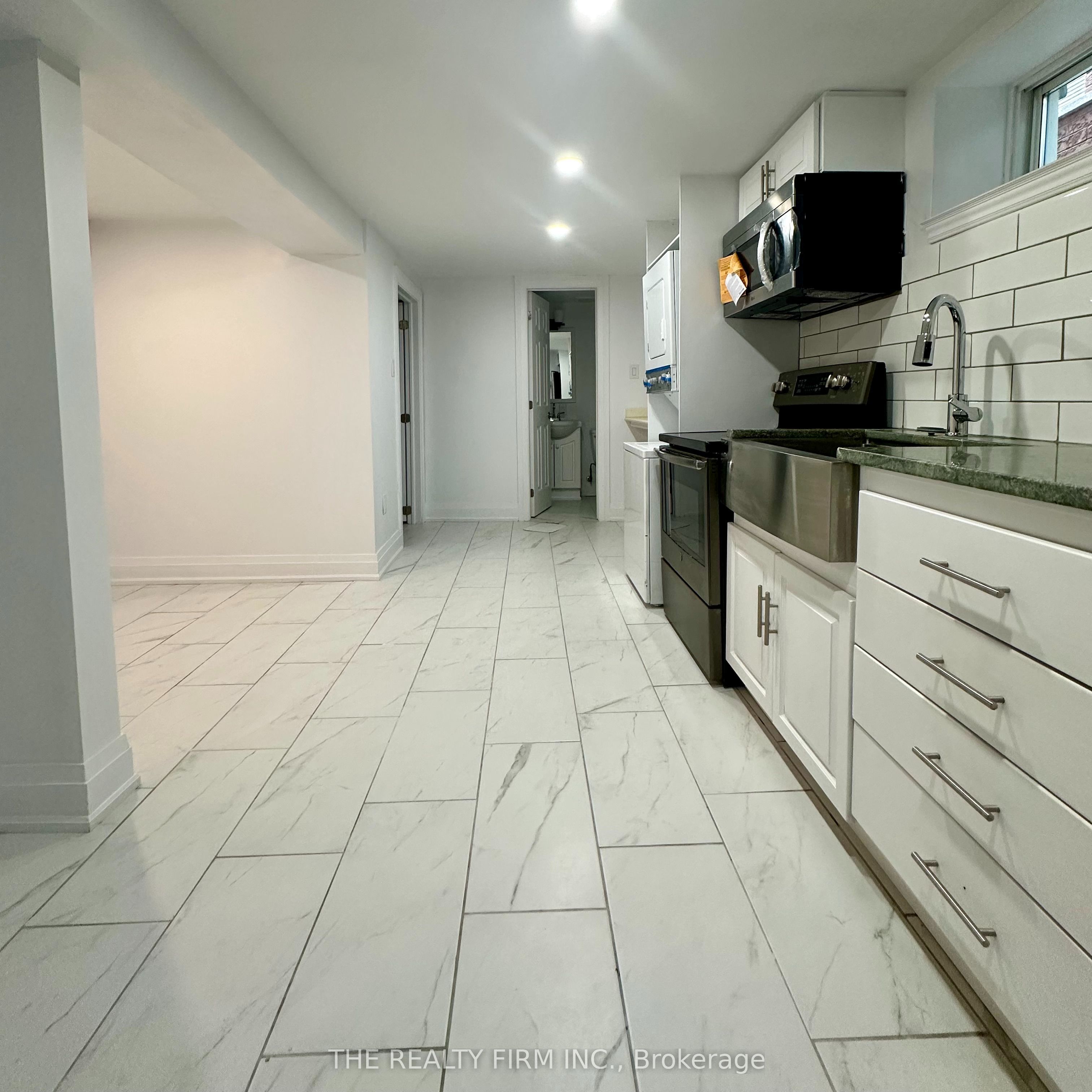 6 Lapp Street LOWER, Toronto, ON M6N 3W6 photo 5