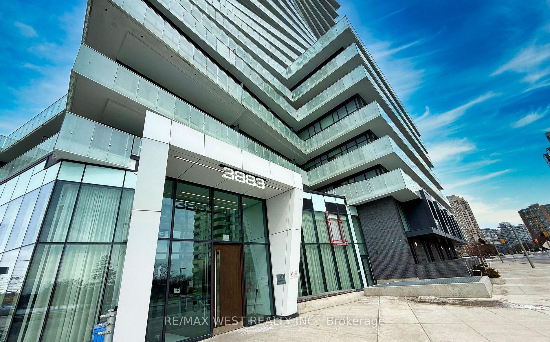 3883 Quartz Road 621, Mississauga, ON L5B 0M4 photo 2