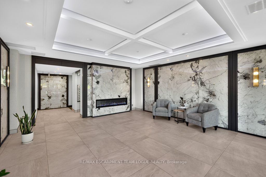 2325 Central Park Drive 604, Oakville, ON L6H 0E2 photo 2