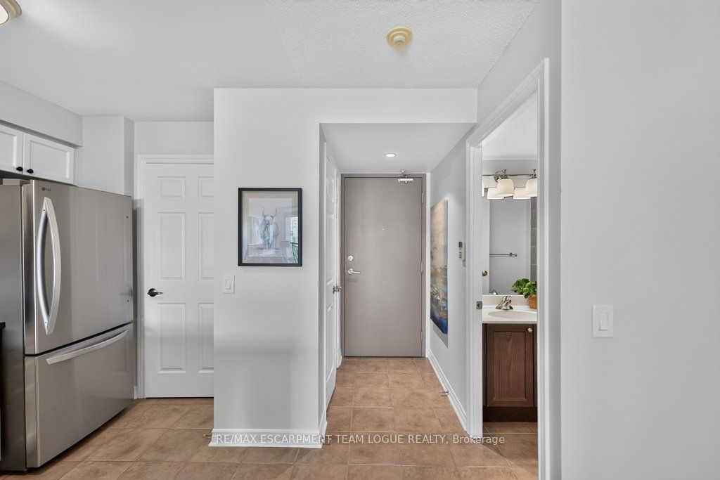 2325 Central Park Drive 604, Oakville, ON L6H 0E2 photo 4