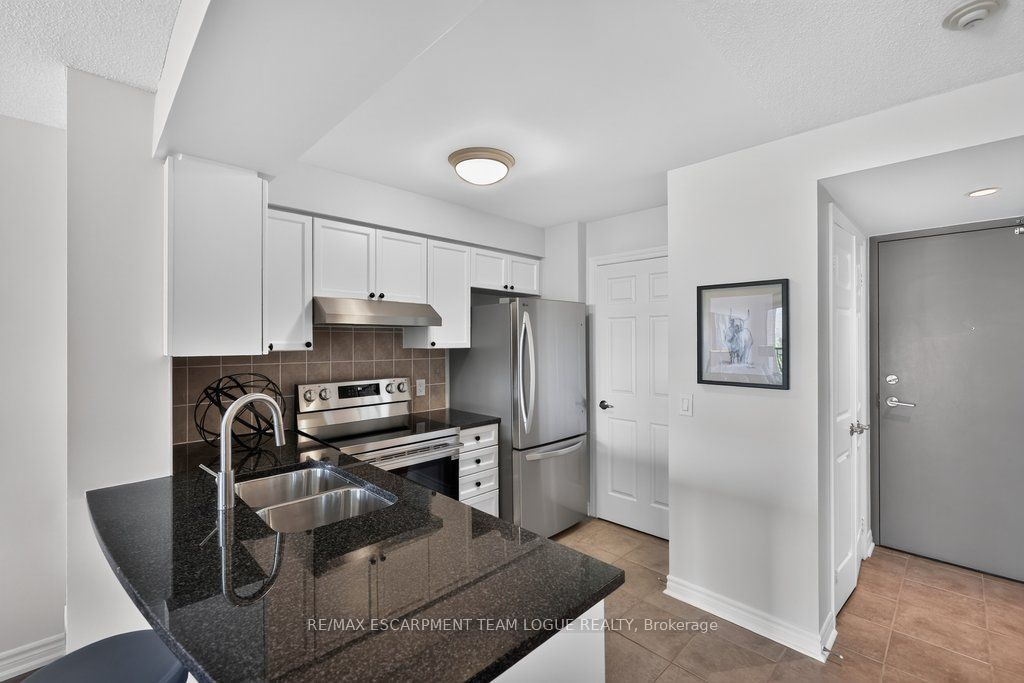2325 Central Park Drive 604, Oakville, ON L6H 0E2 photo 5