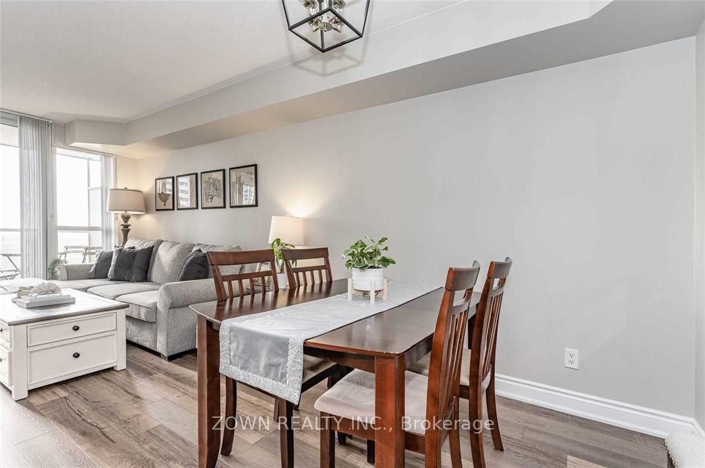 4090 Living Arts Drive 2203, Mississauga, ON L5B 4M8 photo 3