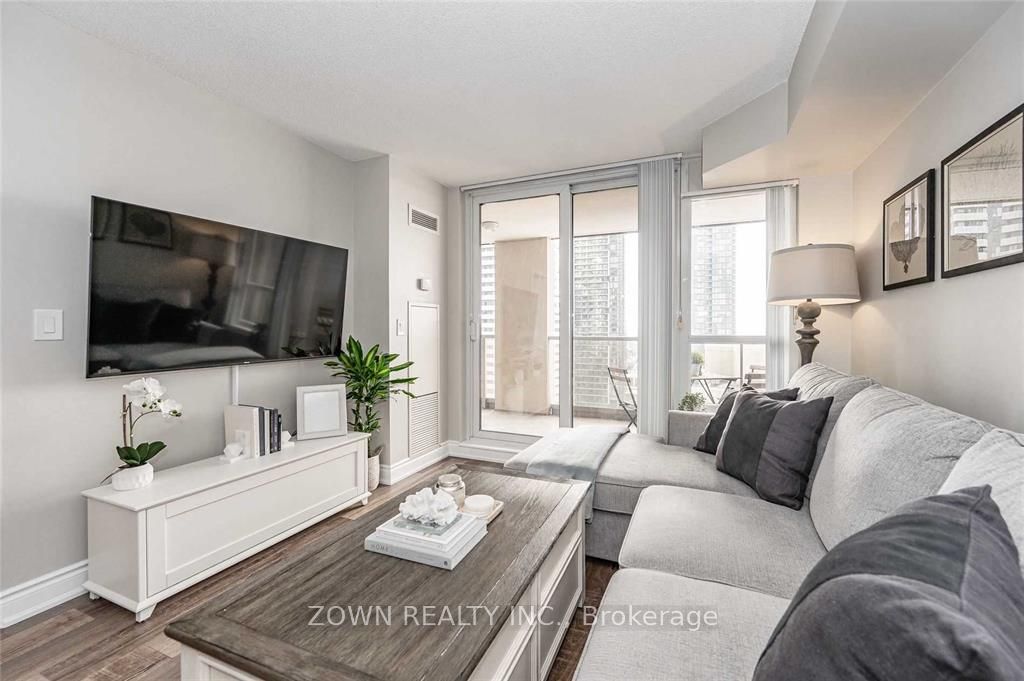 4090 Living Arts Drive 2203, Mississauga, ON L5B 4M8 photo 4