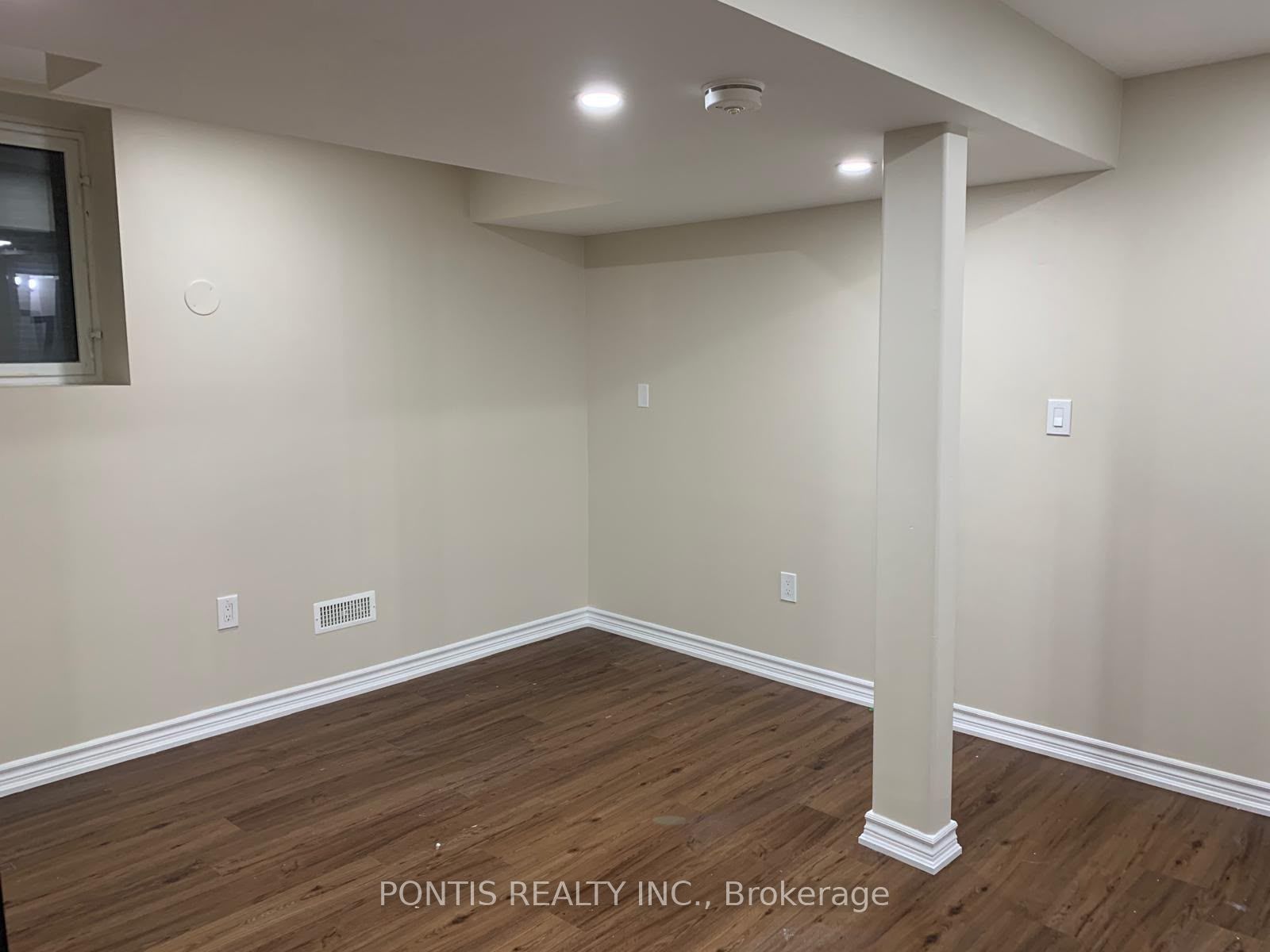 2489 Felhaber Crescent Basment, Oakville, ON L6H 7R8 photo 3