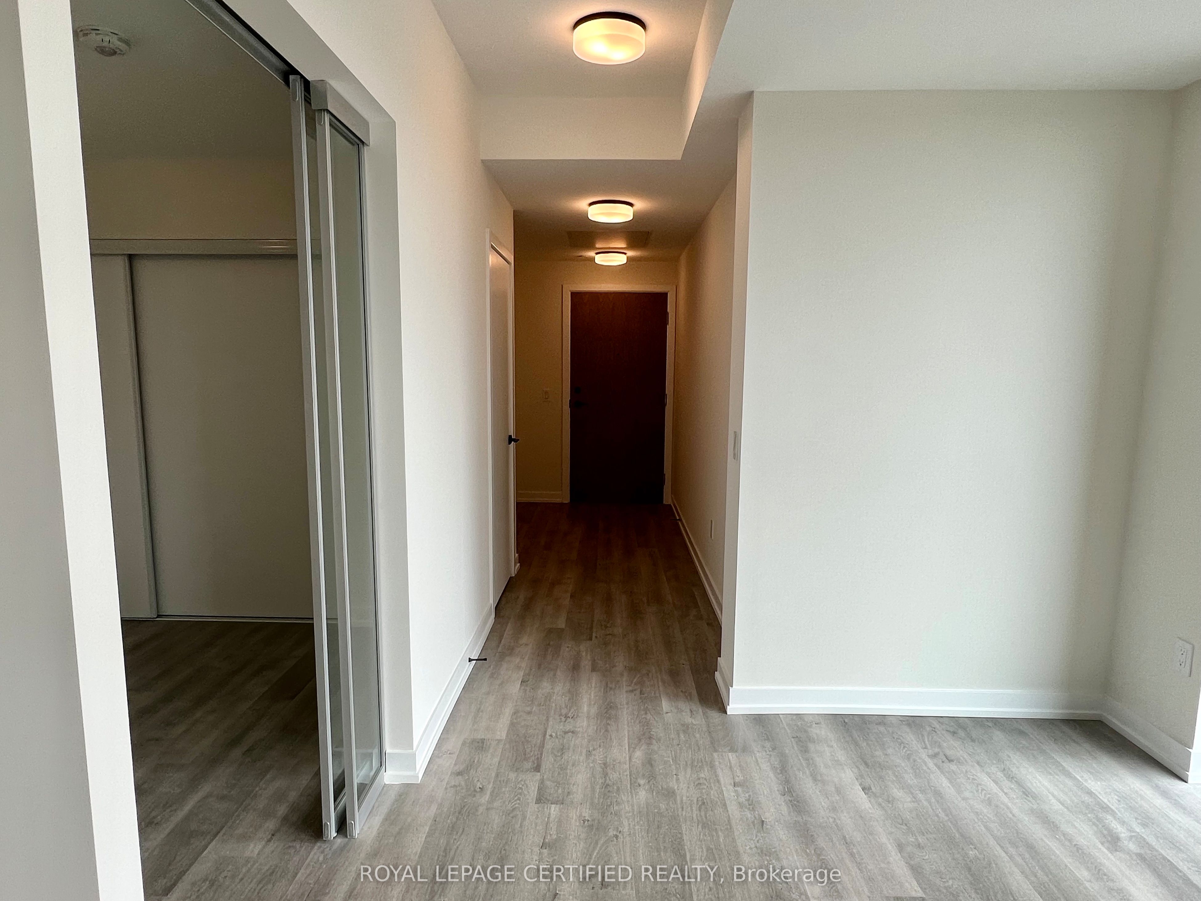 2300 St. Clair Avenue W 703, Toronto, ON M6N 0B3 photo 5