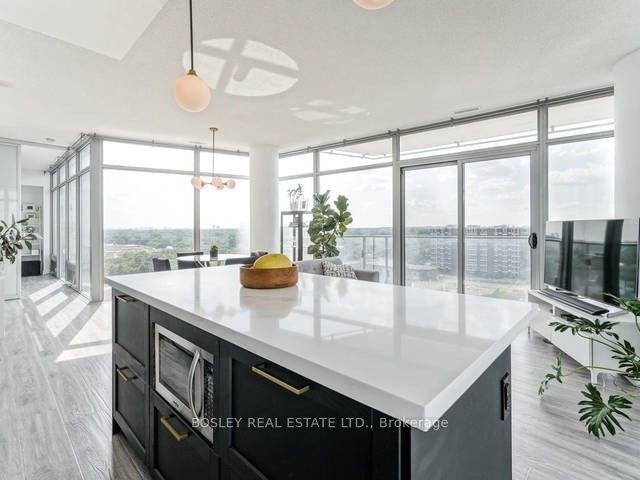 103 The Queensway W 1714, Toronto, ON M6S 5B4 photo 4