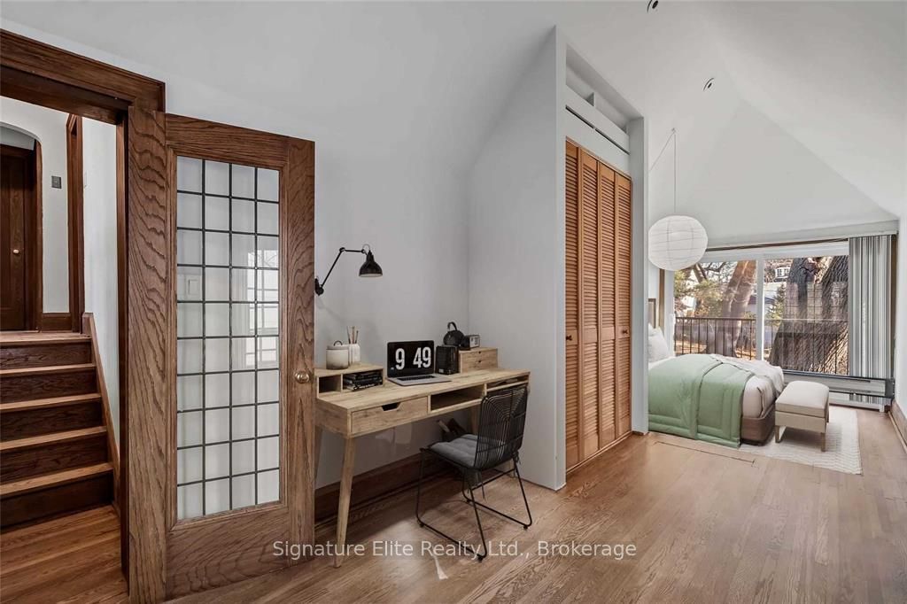 33 Kings Lynn Road, Toronto, ON M8X 2N3 photo 5