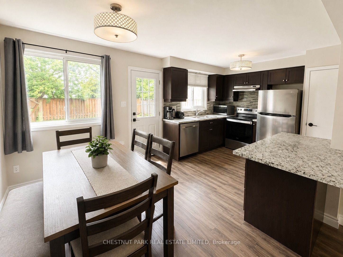 1439 Leighland Road, Burlington, ON L7R 3S6 photo 3