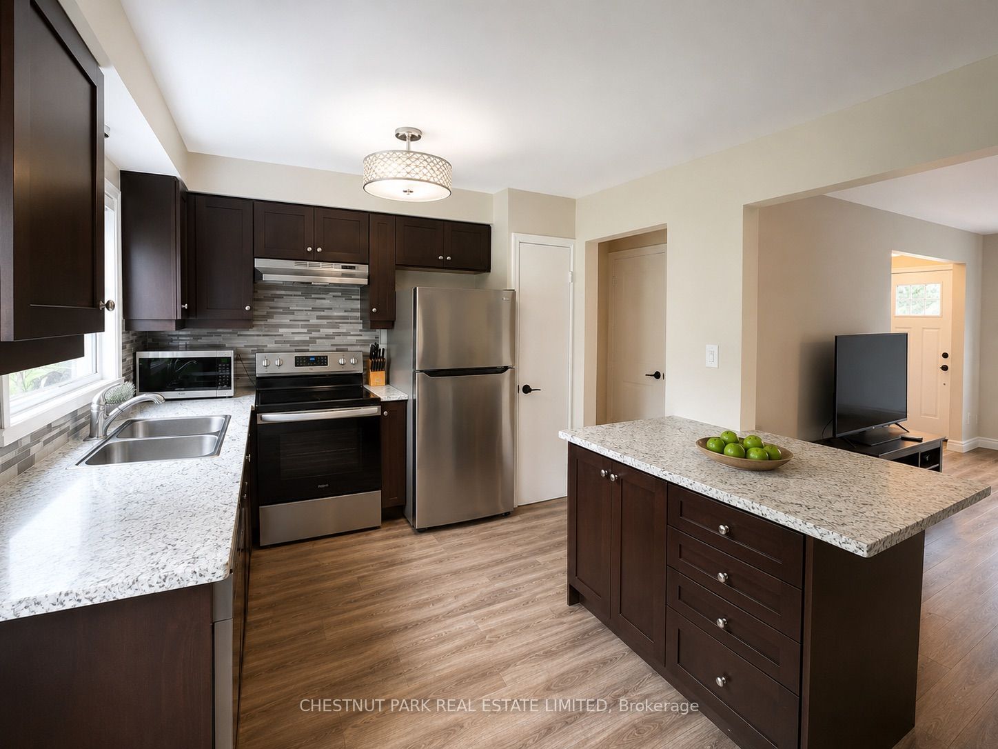 1439 Leighland Road, Burlington, ON L7R 3S6 photo 5