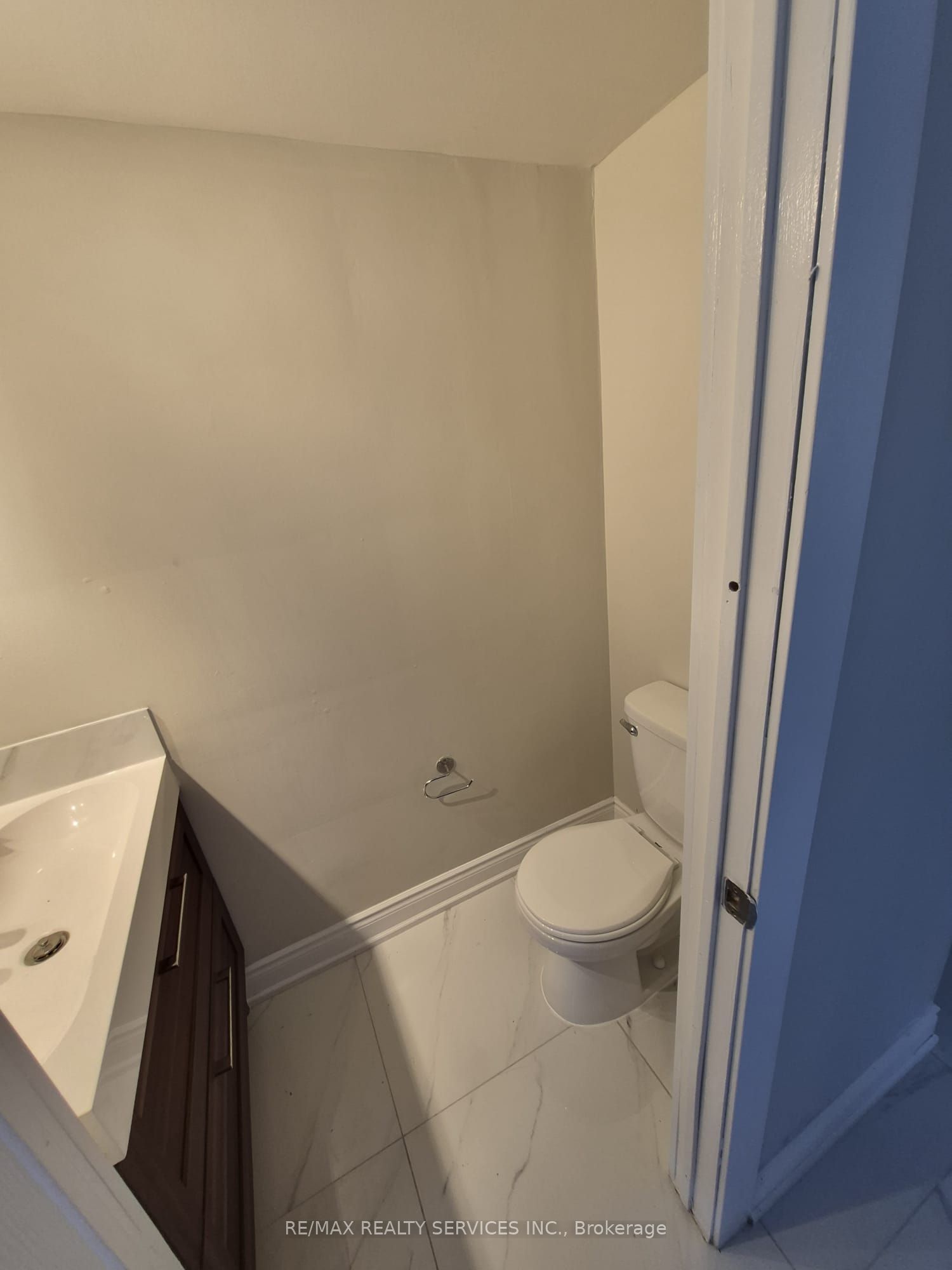 35 Jersey Avenue, Brampton, ON L6W 1L5 photo 3