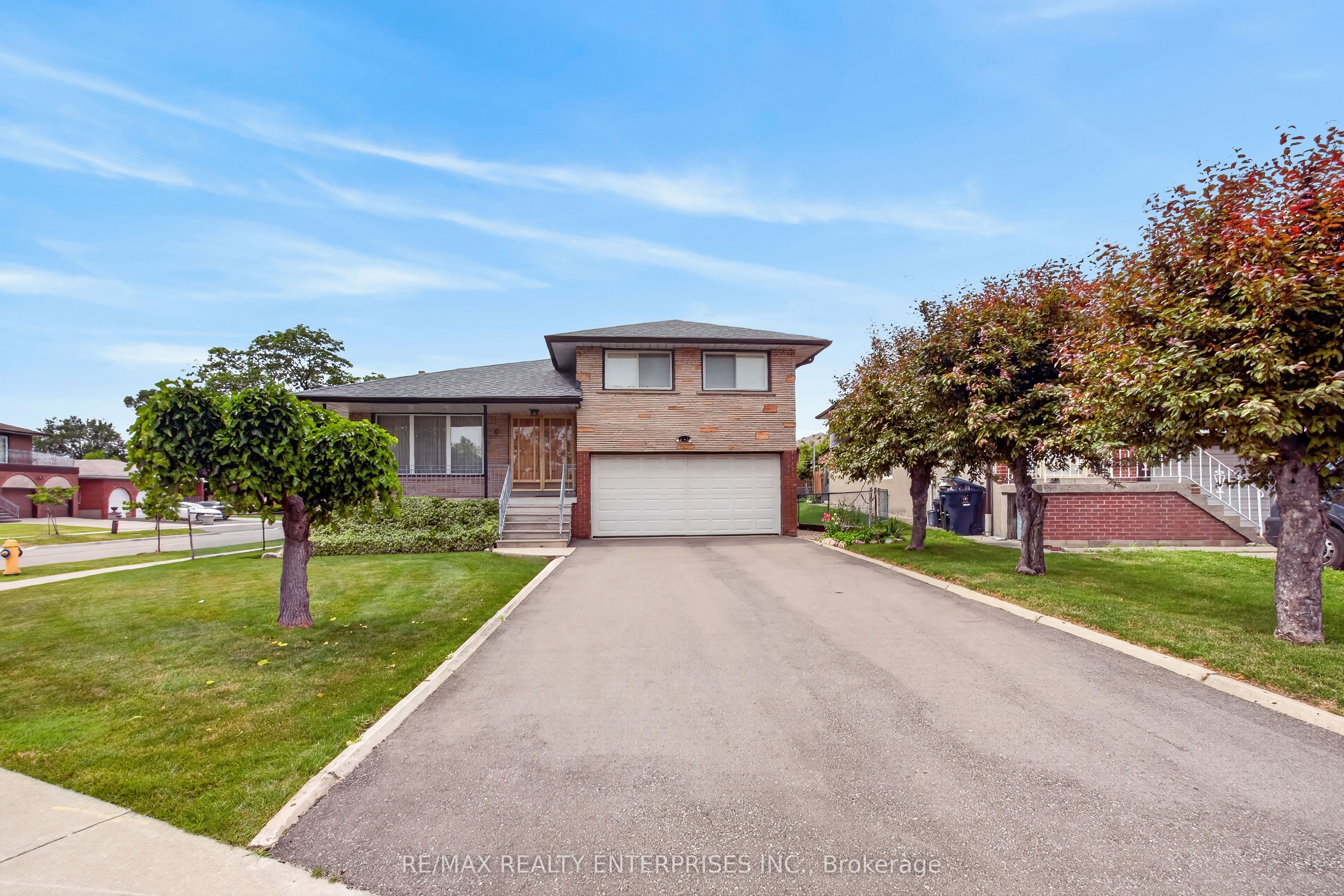 3 Slane Court, Toronto, ON M9V 3X5 photo 3