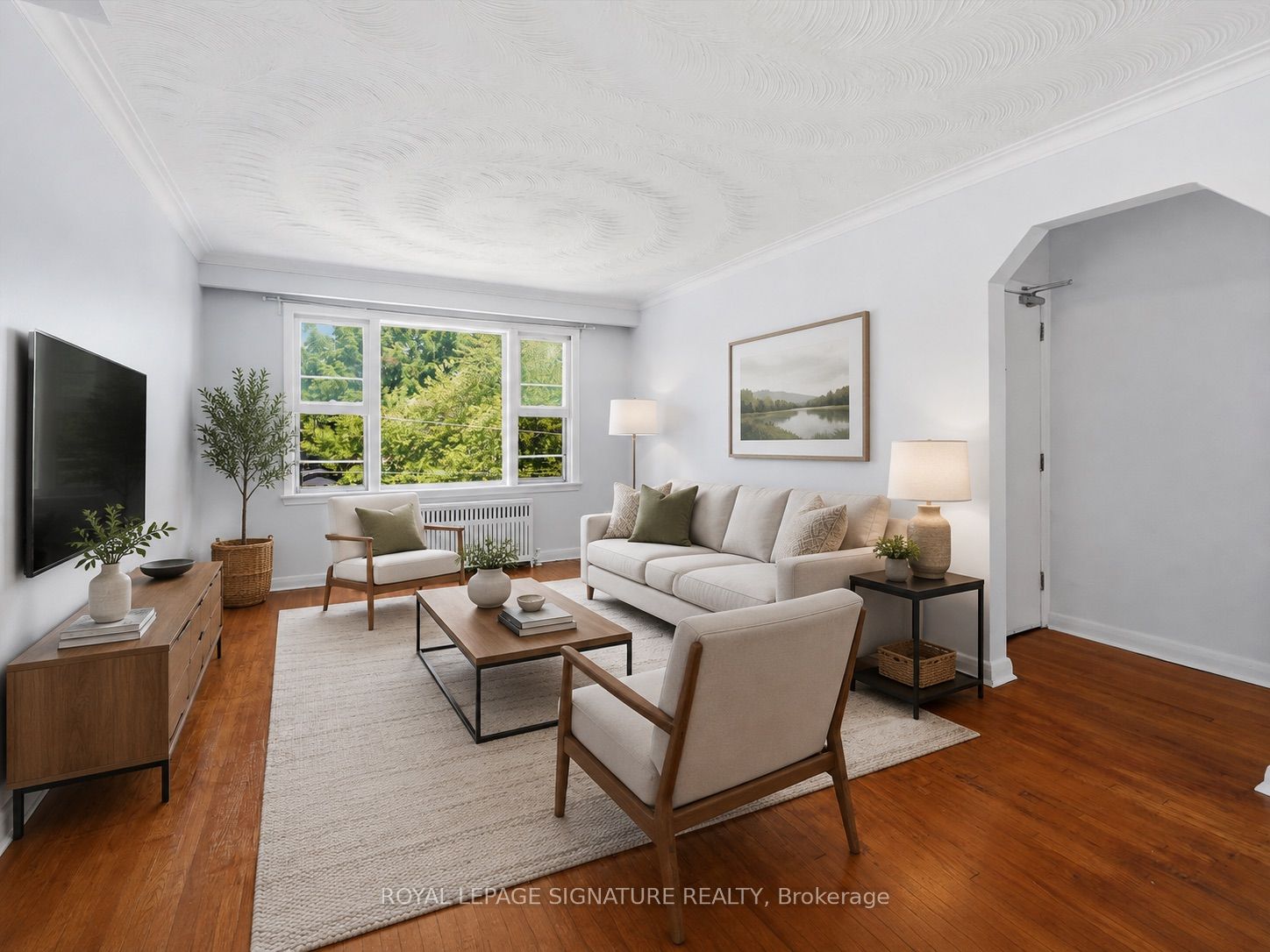 46 Albert Avenue 5, Toronto, ON M8V 2L7