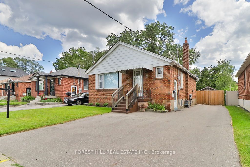 19 Silvercrest Avenue, Toronto, ON M8W 2S3 photo 3