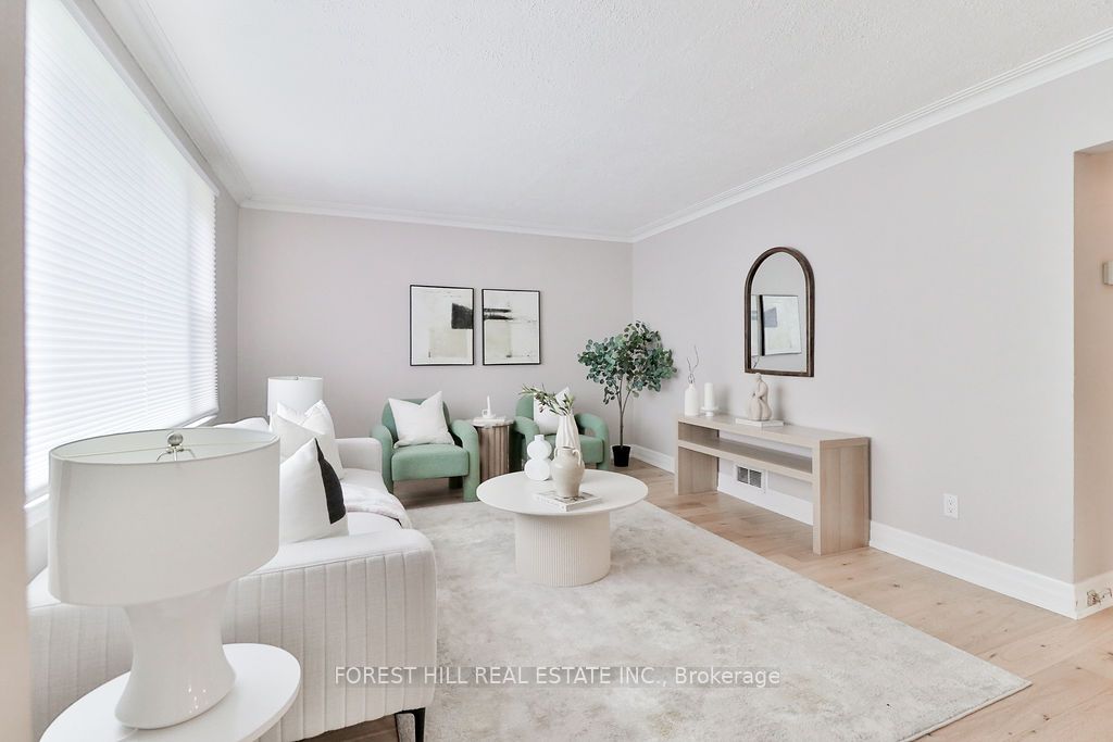 19 Silvercrest Avenue, Toronto, ON M8W 2S3 photo 5
