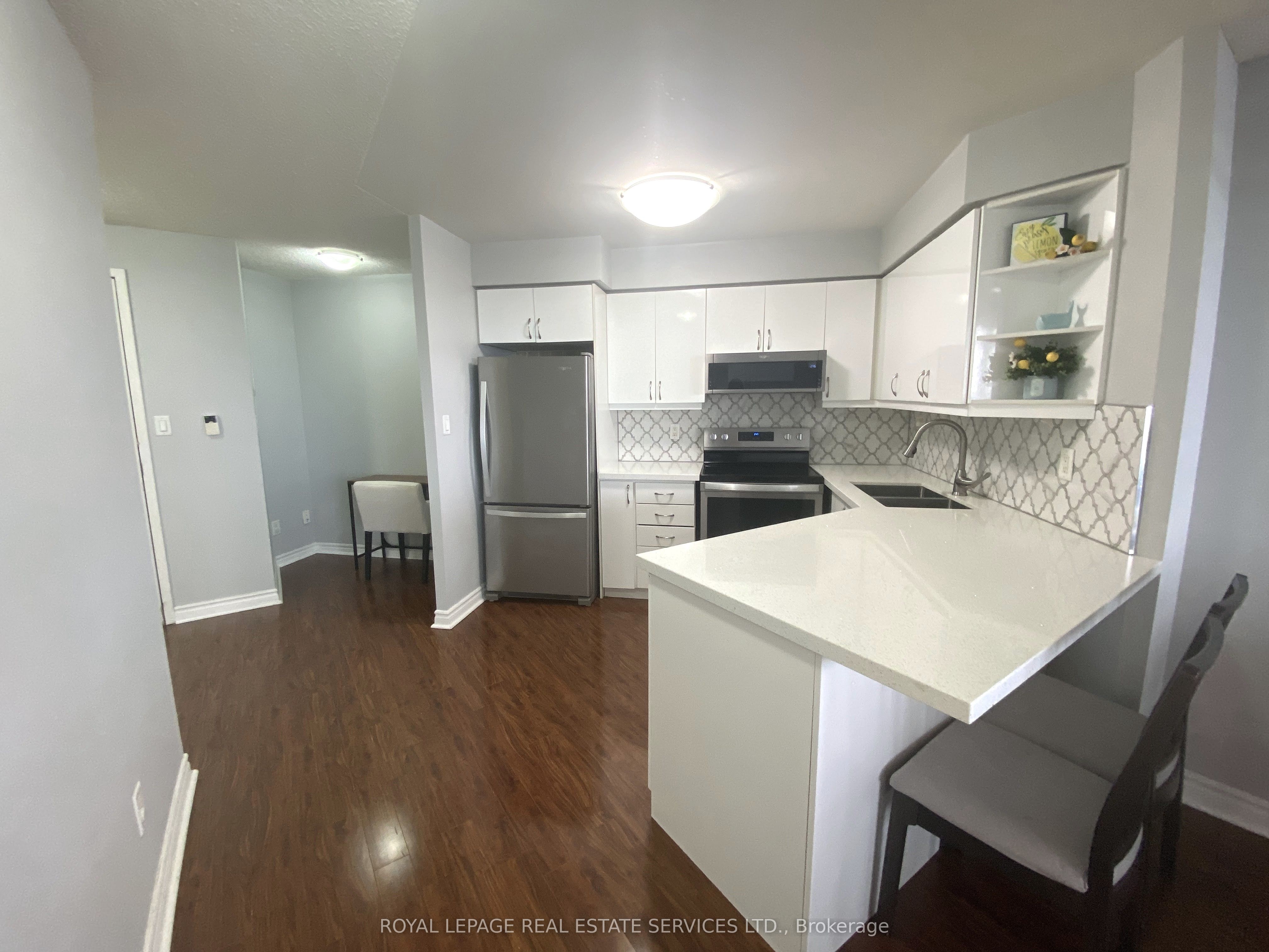 3880 Duke of York Boulevard 2211, Mississauga, ON L5B 4M7 photo 4