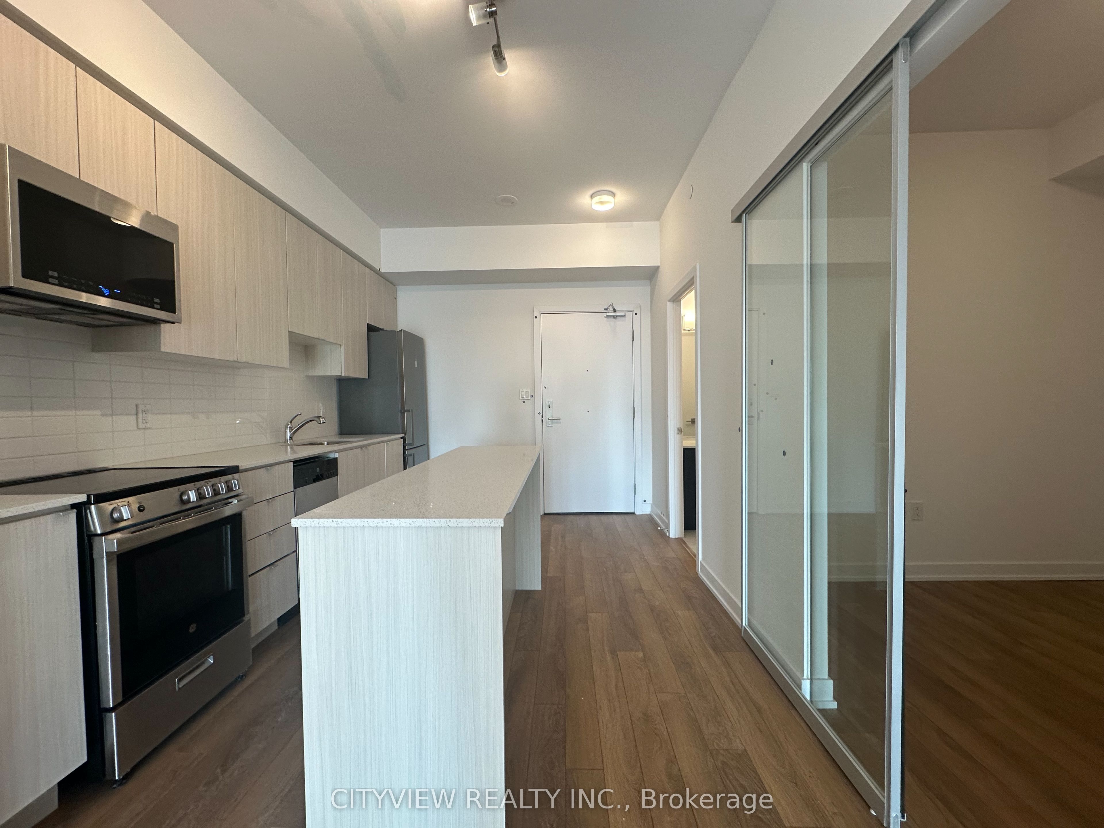 2433 Dufferin Street 602, Toronto, ON M6E 0B4 photo 2