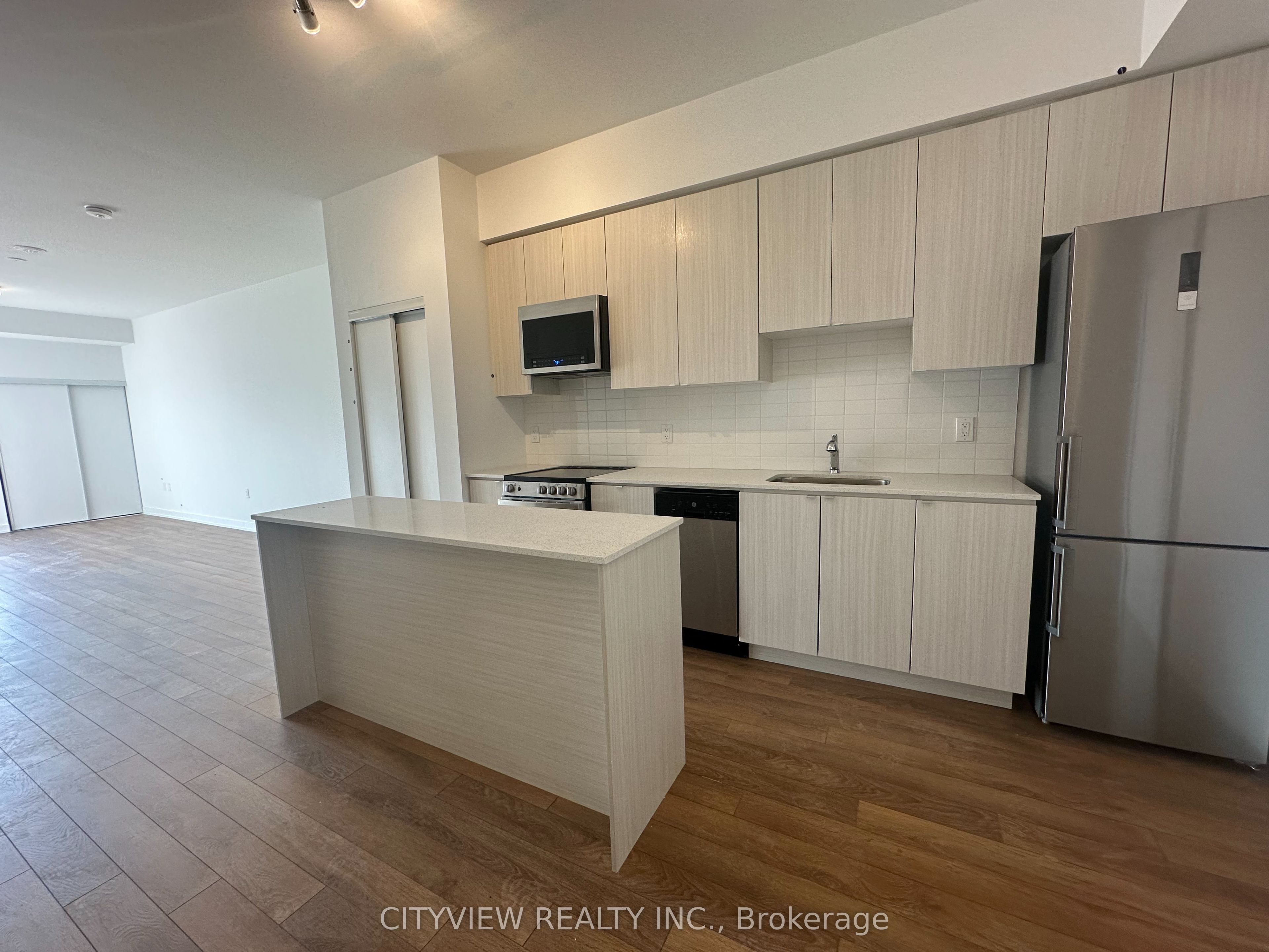 2433 Dufferin Street 602, Toronto, ON M6E 0B4 photo 3