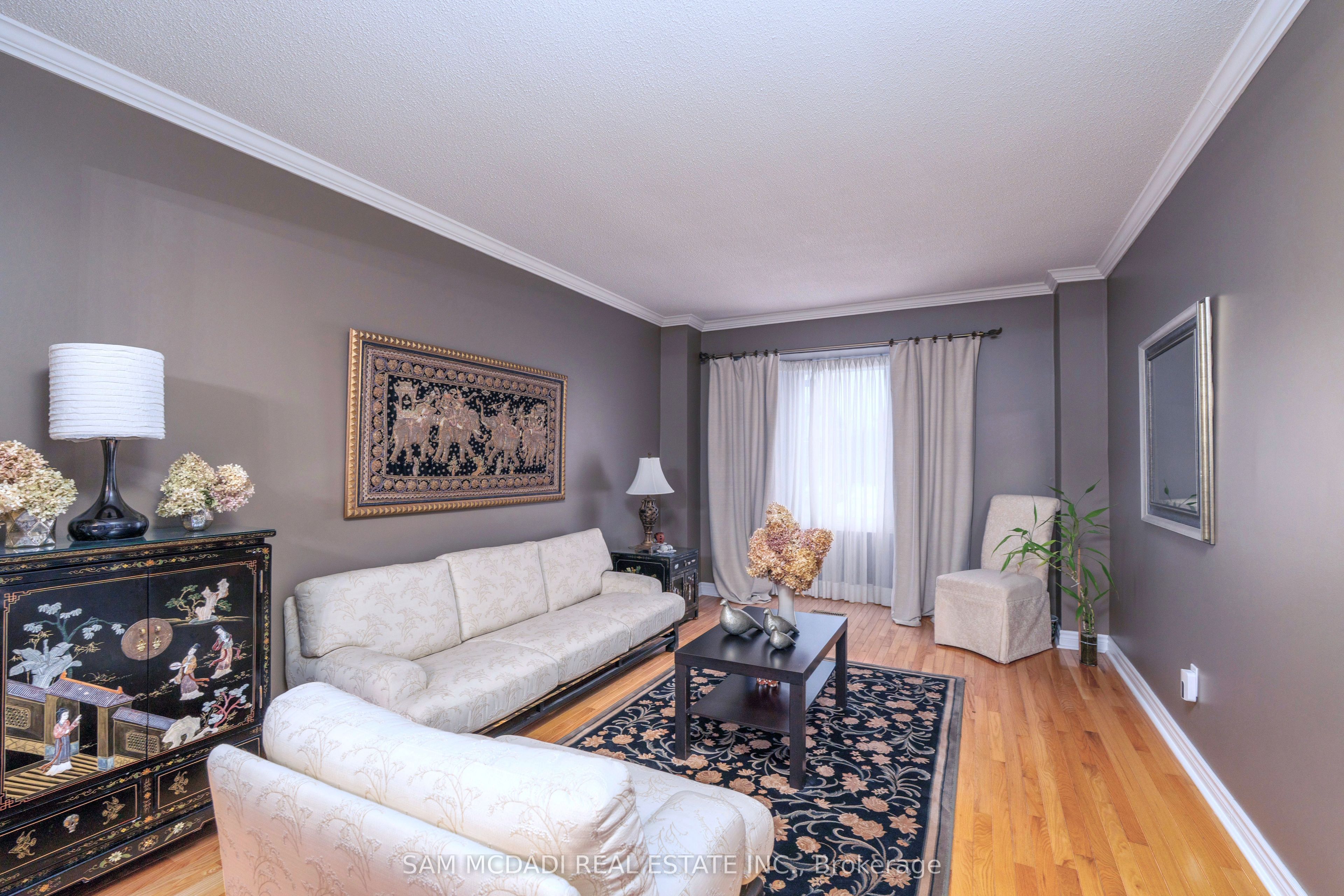 69 Parkside Drive, Brampton, ON L6Y 3A1 photo 4