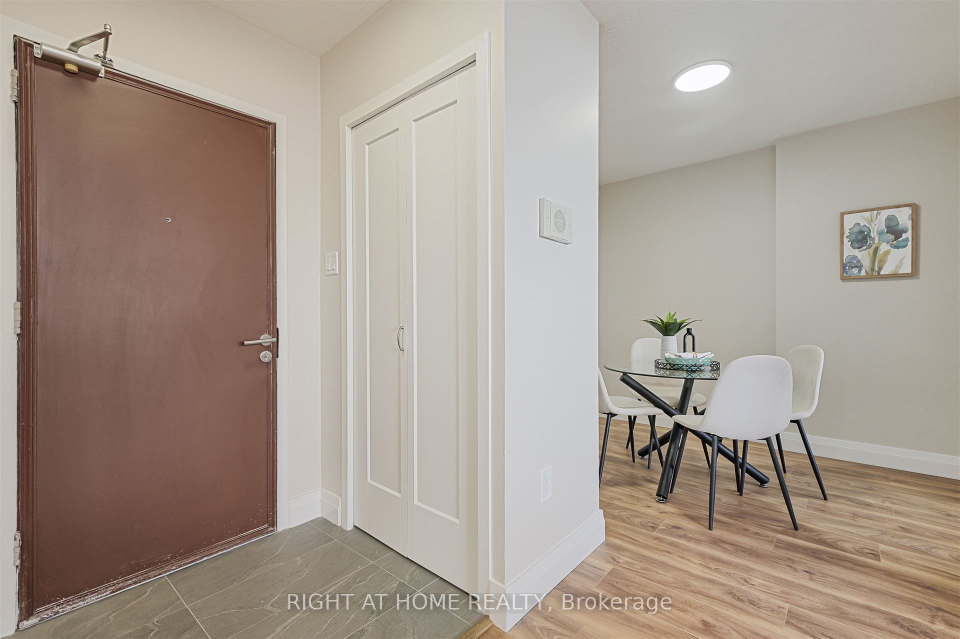 235 Grandravine Drive 812, Toronto, ON M3N 1J2 photo 2
