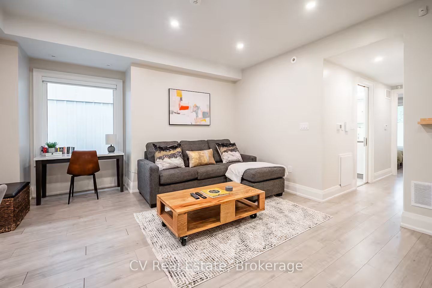 207 Perth Avenue 2, Toronto, ON M6P 3X7 photo 2