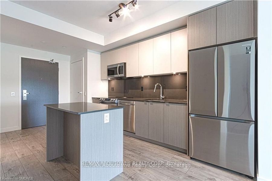 133 Bronte Road B0416, Oakville, ON L6L 3C1 photo 3