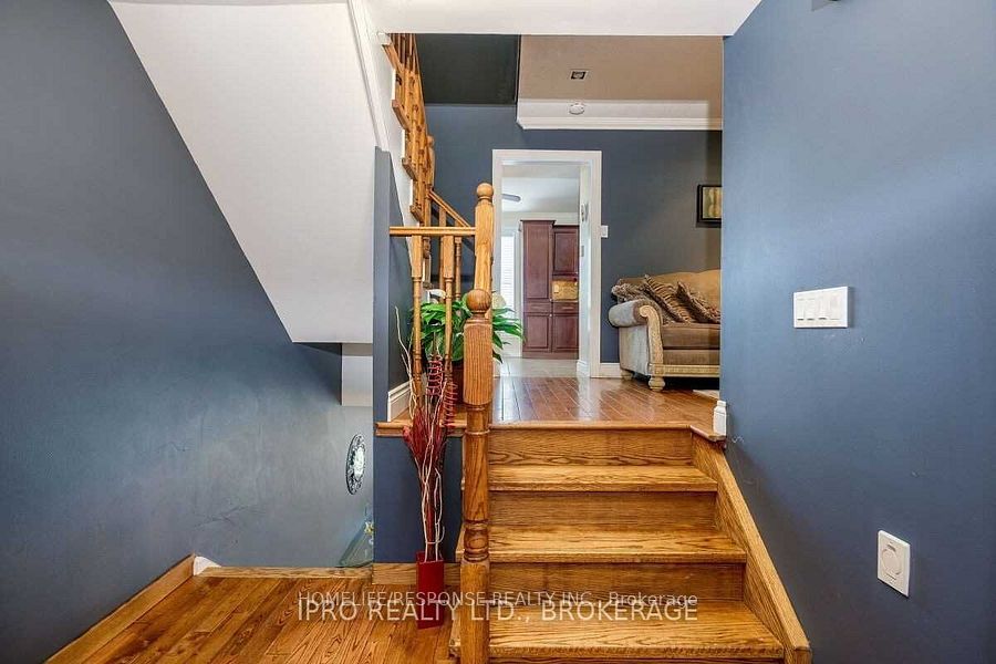6679 SHELTER BAY Road 46, Mississauga, ON L5N 2A2 photo 5
