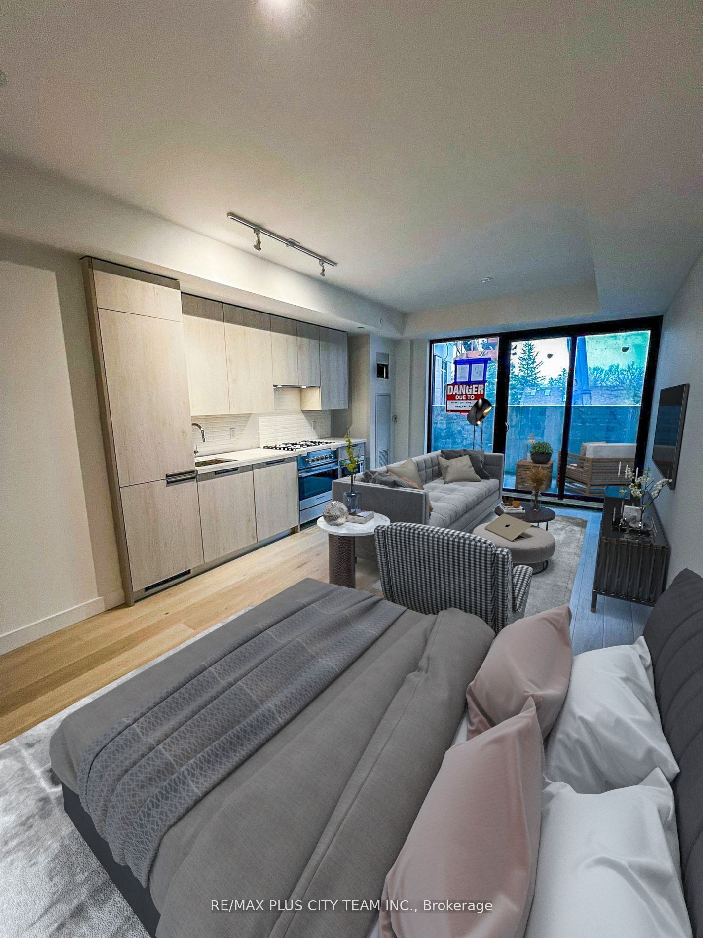 160 Kingsway Crescent W 316, Toronto, ON M8X 1X3 photo 2