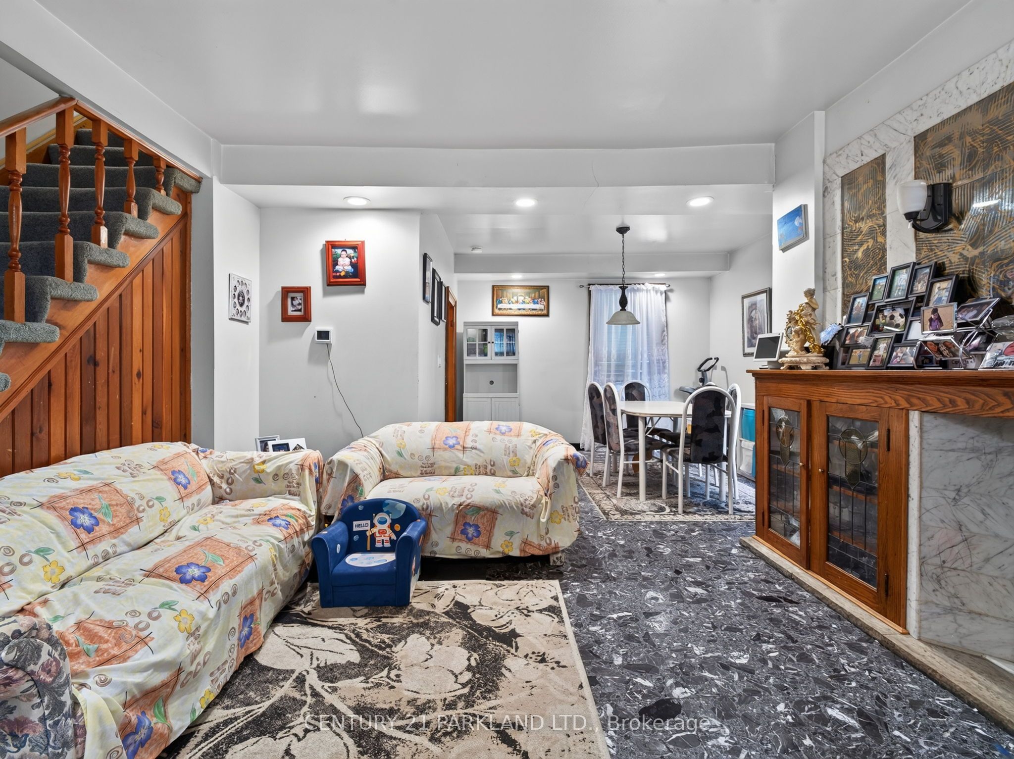 323 Nairn Avenue, Toronto, ON M6E 4H9 photo 4