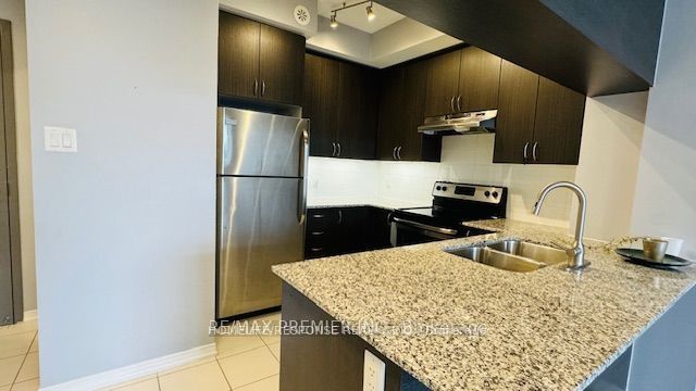 54 SKY HARBOUR Drive 313, Brampton, ON L7A 0A1 photo 2
