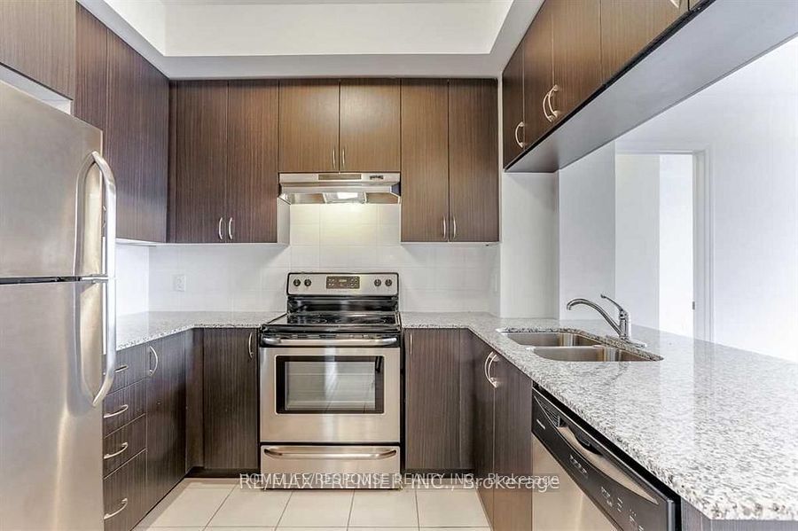 54 SKY HARBOUR Drive 313, Brampton, ON L7A 0A1 photo 3