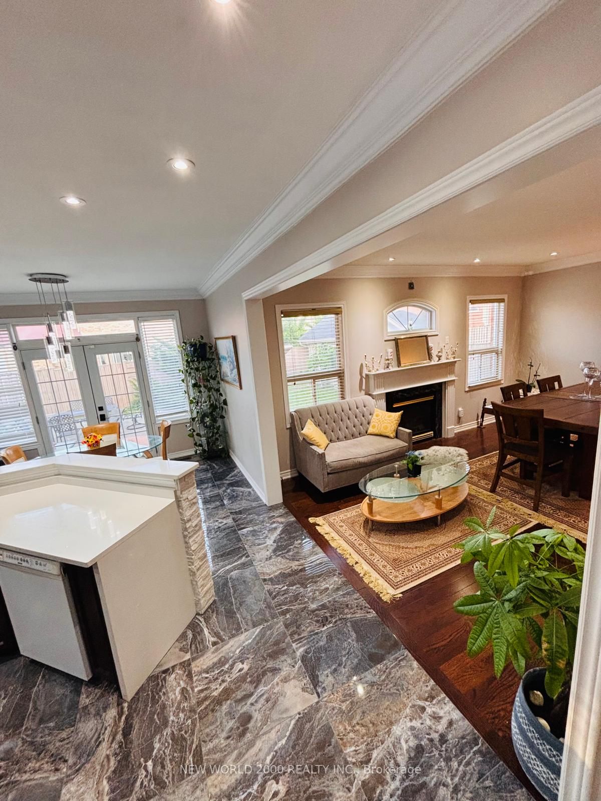 137 Fitzgerald Crescent, Milton, ON L9T 5Y6 photo 5