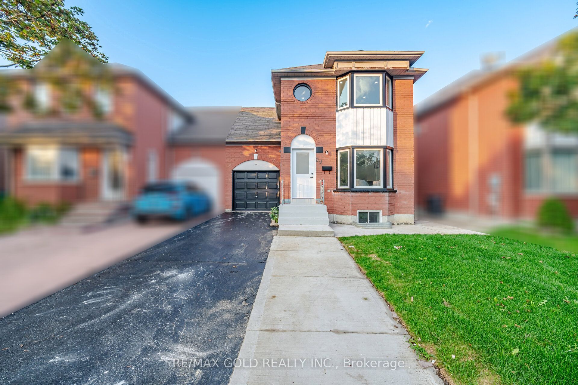 29 Fern Valley Crescent, Brampton, ON L6R 1K7 photo 3