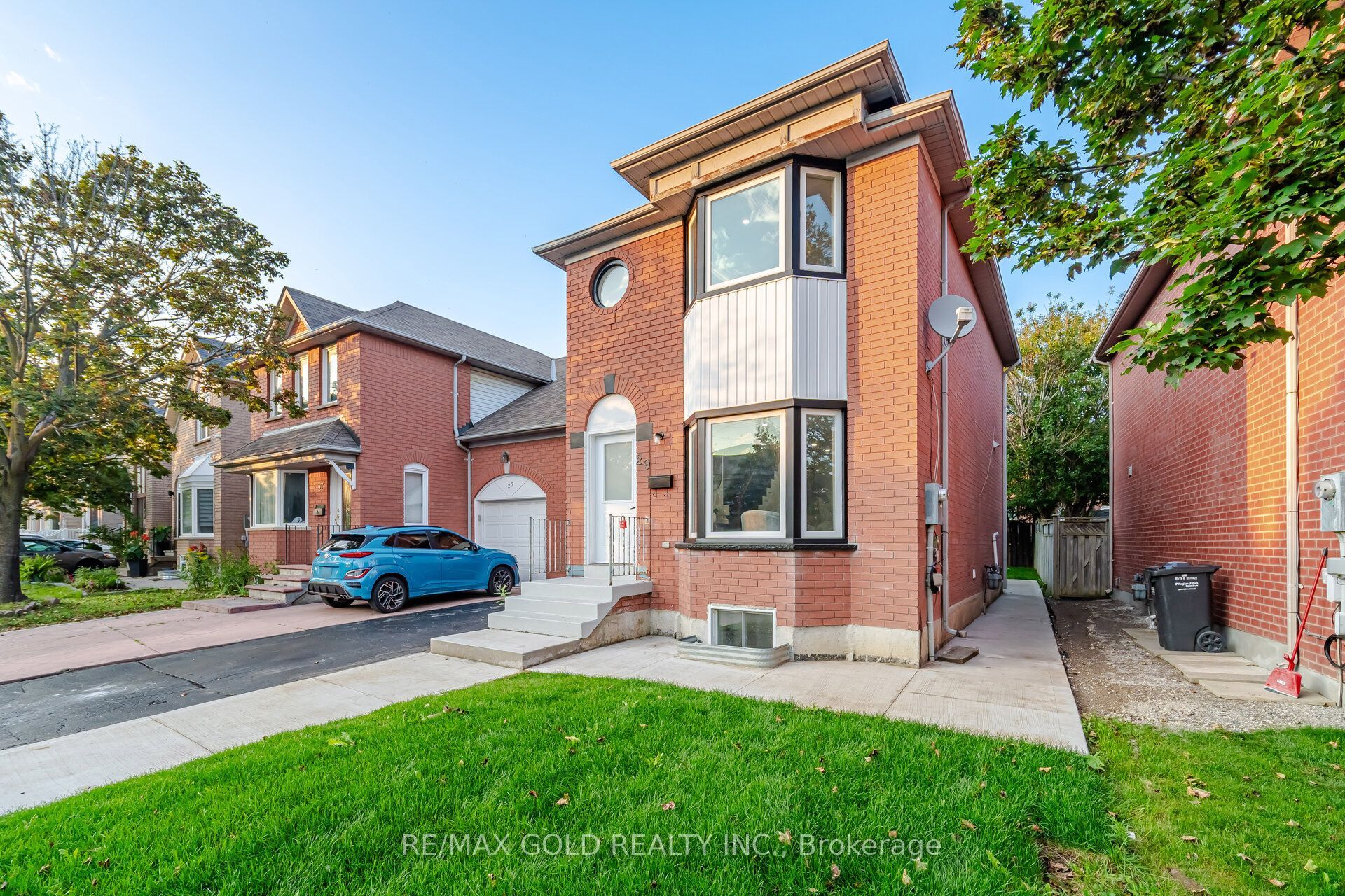 29 Fern Valley Crescent, Brampton, ON L6R 1K7 photo 5