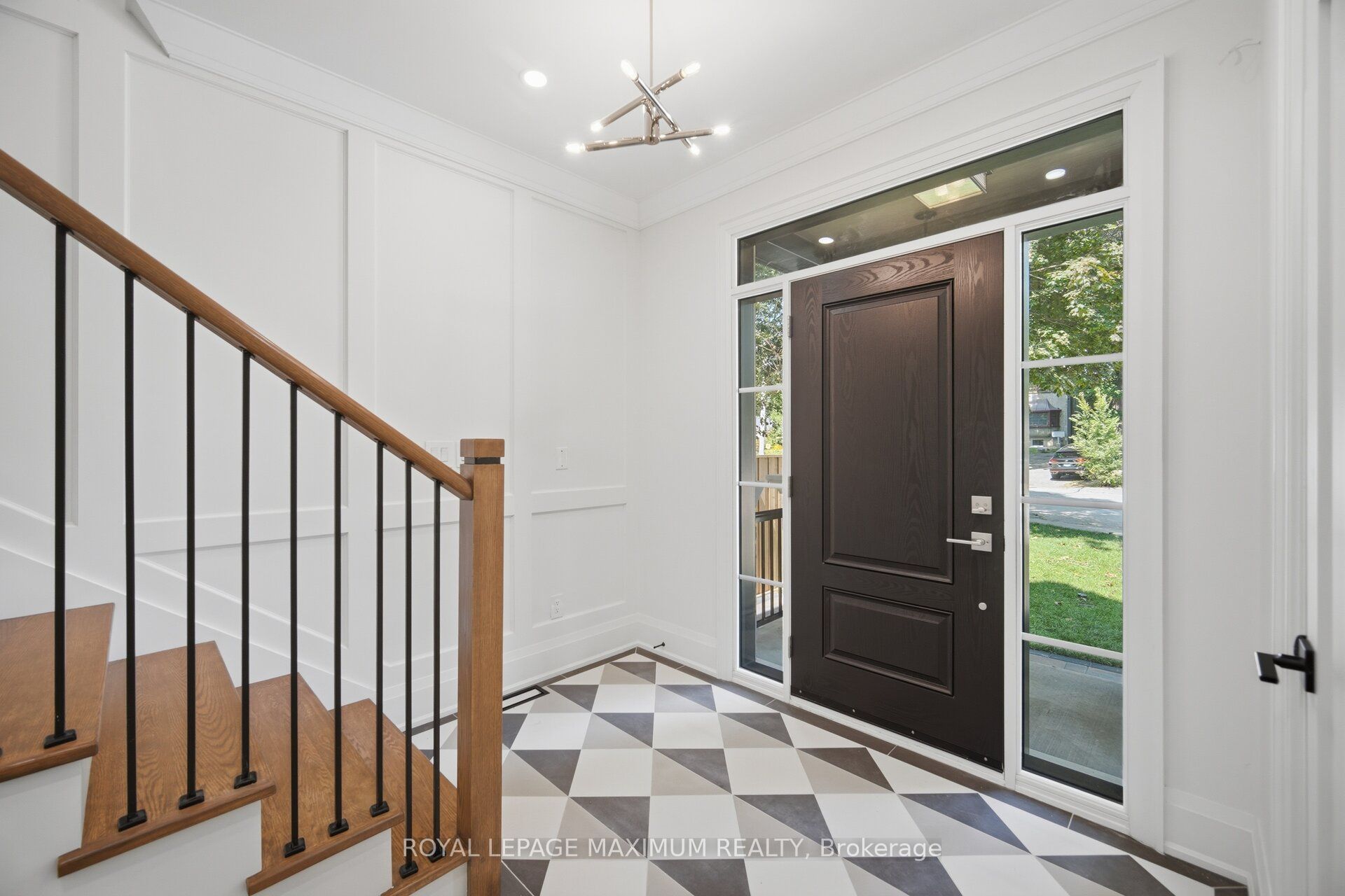 11 Park Boulevard, Toronto, ON M8W 1G3 photo 3