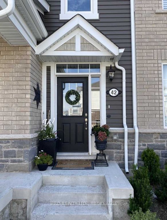 1222 Rose Way 42, Milton, ON L9E 1P2 photo 2