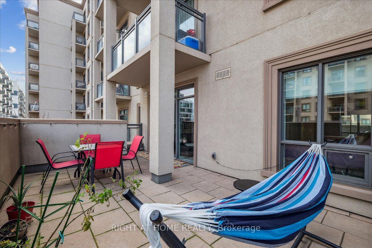2490 Old Bronte Road 301, Oakville, ON L6M 0Y5 photo 4