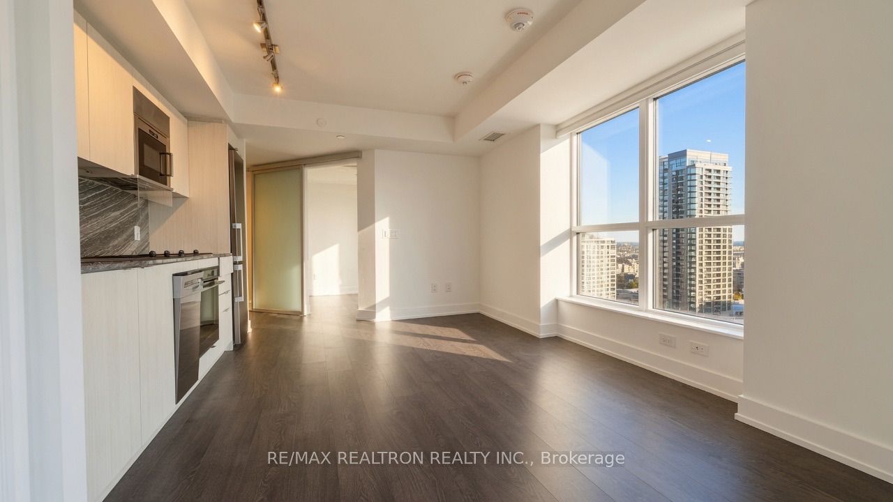 5 Mabelle Avenue 2533, Toronto, ON M9A 0C8 photo 2