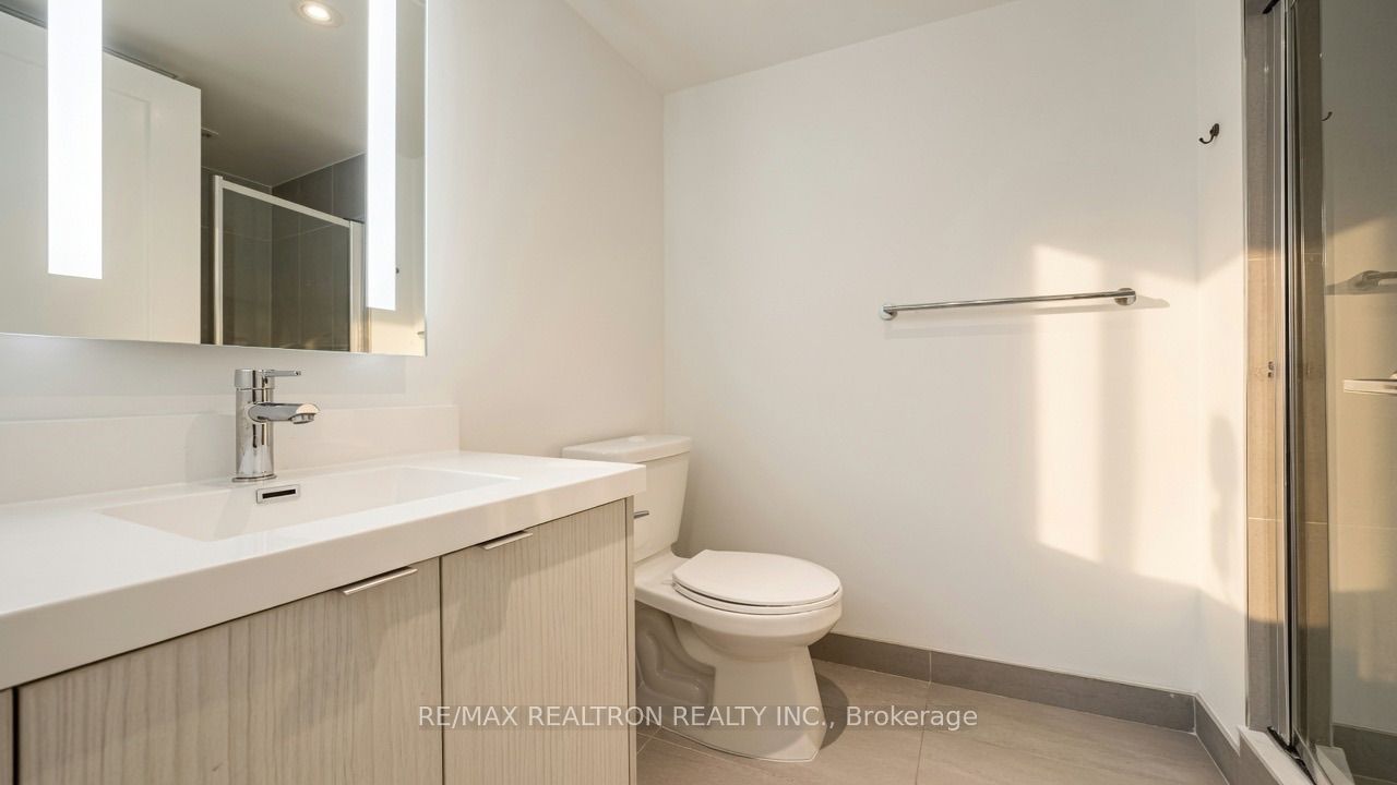 5 Mabelle Avenue 2533, Toronto, ON M9A 0C8 photo 4
