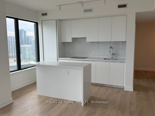 4015 The Exchange Drive 2904, Mississauga, ON L5B 0N9 photo 3