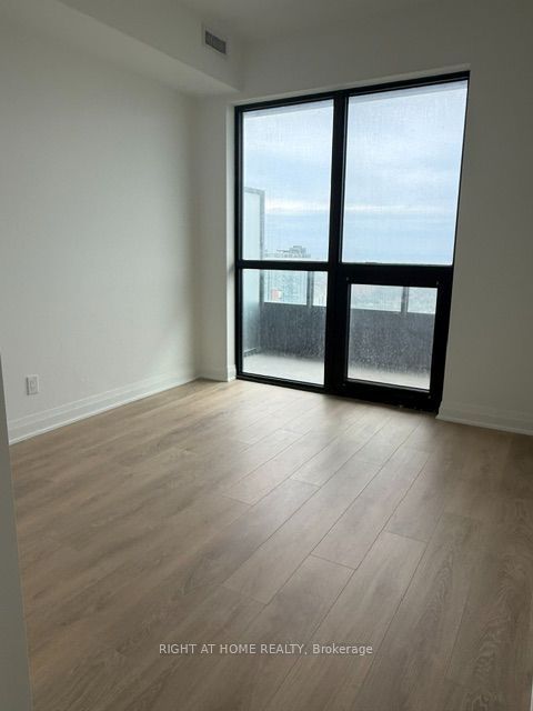 4015 The Exchange Drive 2904, Mississauga, ON L5B 0N9 photo 5