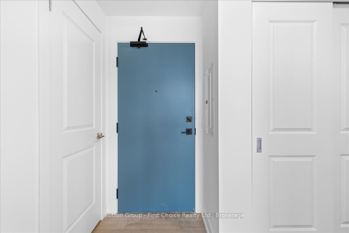 1063 Douglas Mccurdy Common Circle, Mississauga, ON L5L 3H9 photo 2
