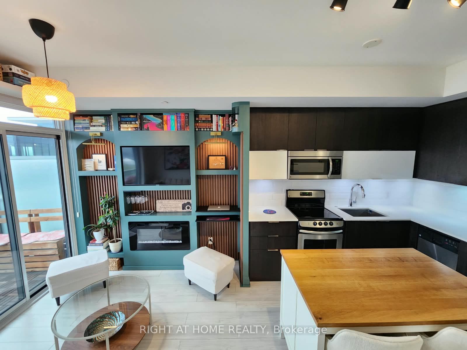 56 Annie Craig Drive 608, Toronto, ON M8V 0C8 photo 3