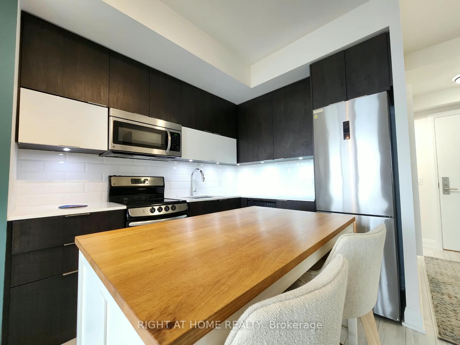 56 Annie Craig Drive 608, Toronto, ON M8V 0C8 photo 4