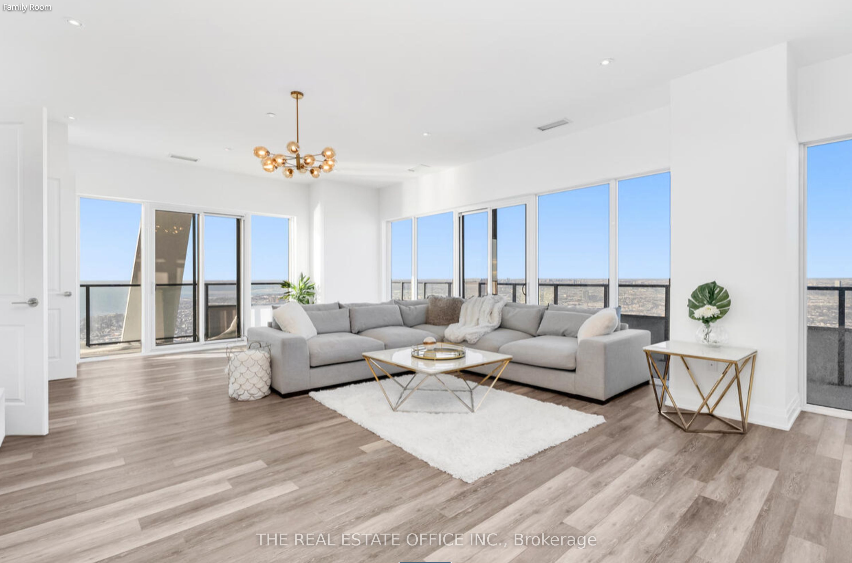 30 Shore breeze Drive UPH01A, Toronto, ON M8V 0J1