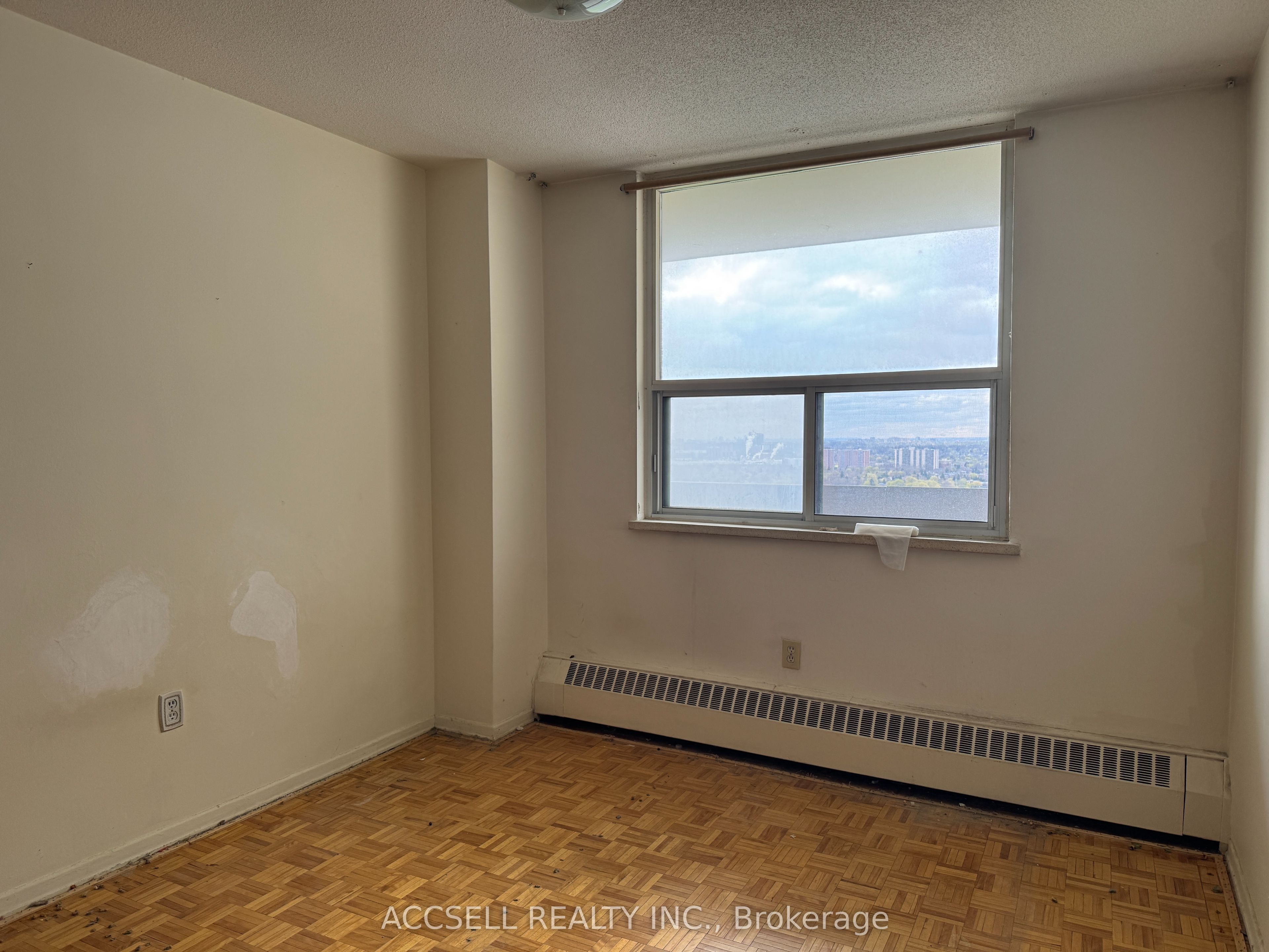 1455 Lawrence Avenue W 1703, Toronto, ON M6L 1B1 photo 5