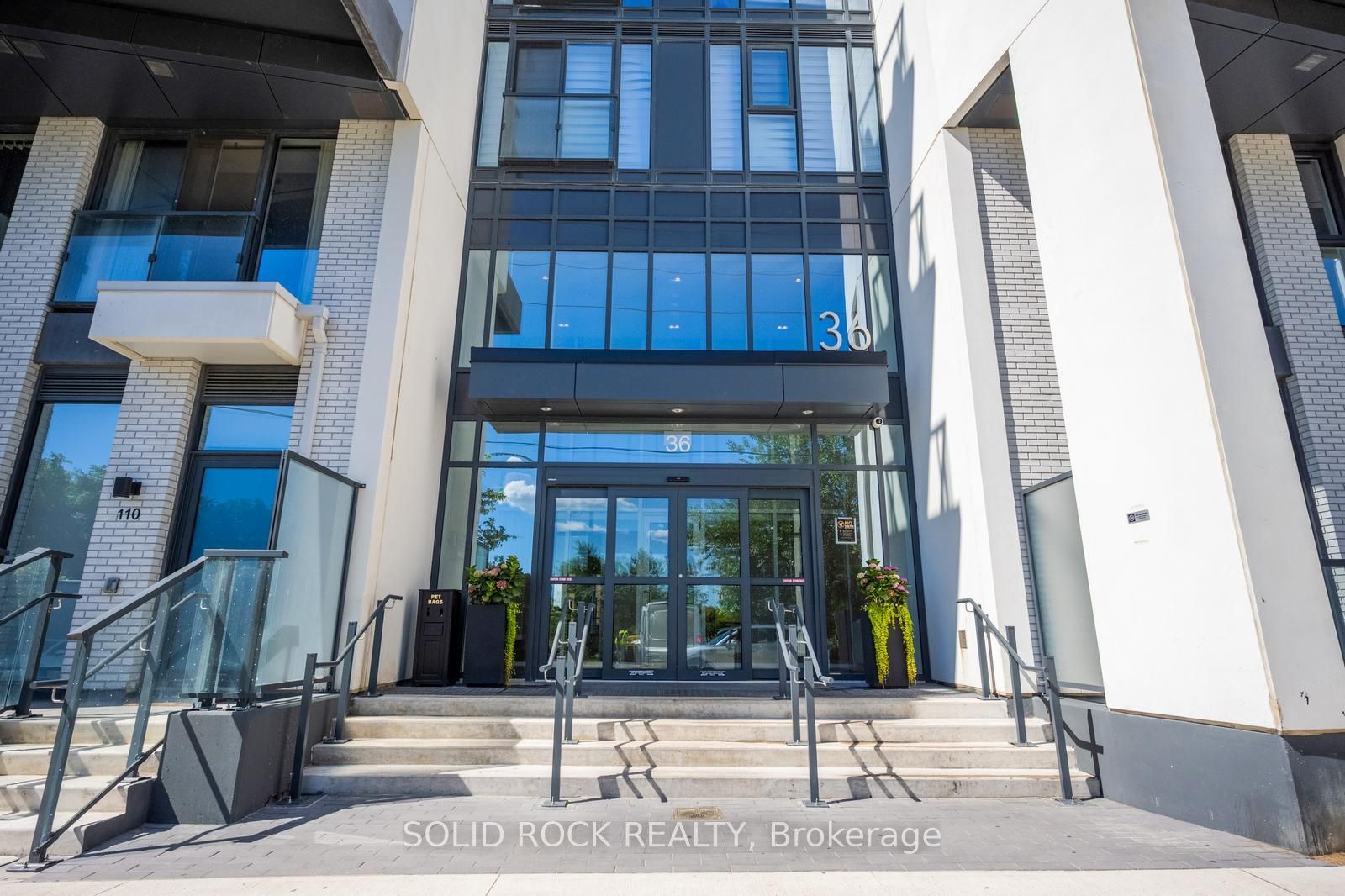 36 Zorra Street 211, Toronto, ON M8Z 4Z7 photo 2