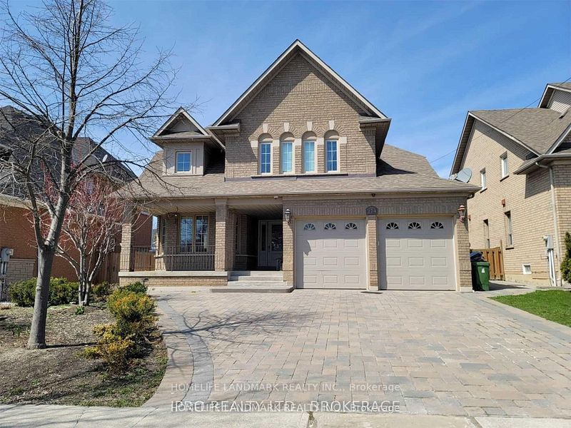 274 Falstaff Avenue, Toronto, ON M6L 3E6 photo 2